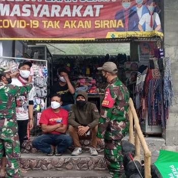 Himbauan Koramil 05/Kejajar Pada Warga Agar Selalu Menggunakan Masker 